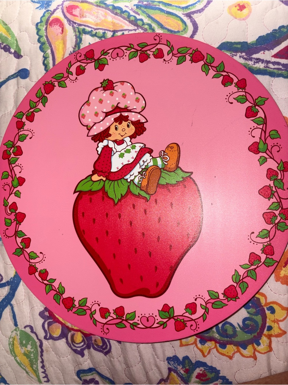 Pink Strawberry-Themed Decorative Wall Plaque